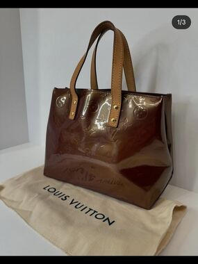 Authentic Louis Vuitton Brown Vernis Patent Tote with Natural Leather Handles